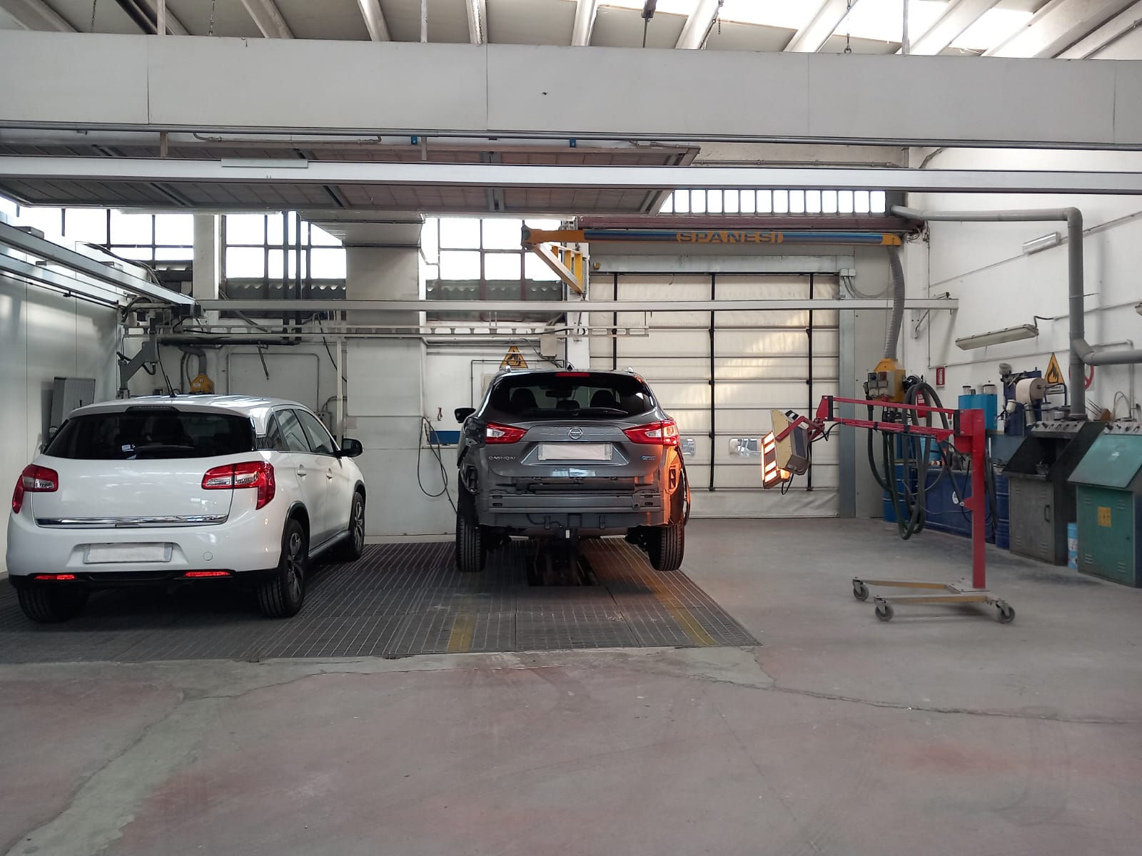 Carrozzeria Ruzza e Duo Novara interno officina